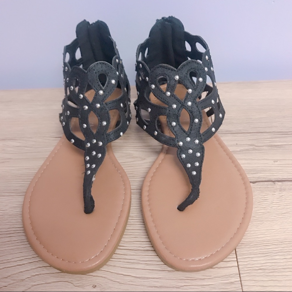 Sandals - Picture 2 of 5